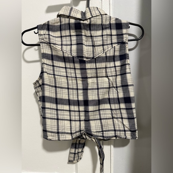 Tie front tank - Picture 7 of 7